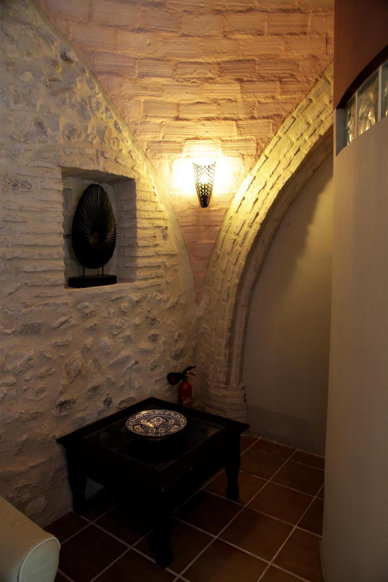 Vina Zarzarrosa Osuna Exterior foto